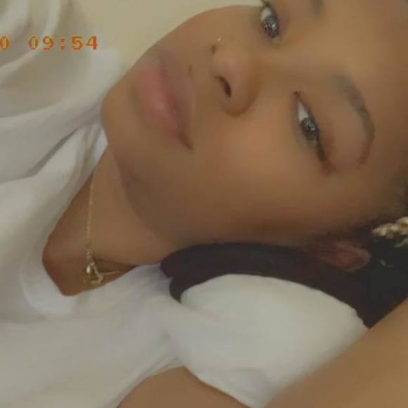 Meet your Posher, Symone - Picture 1 of 1